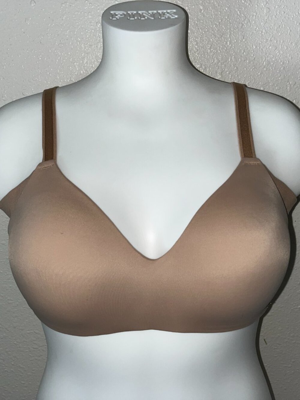 WARNER'S SEAMLESS FULL COVERAGE TSHIRT WIRELESS BRA SZ 40B